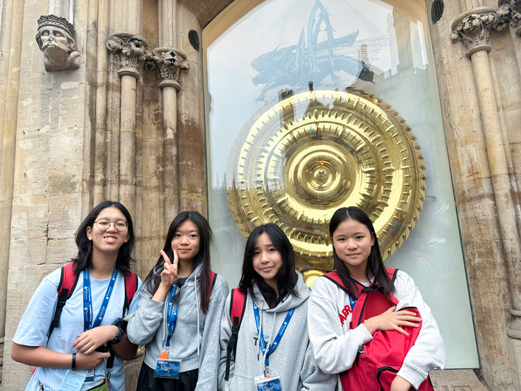 牛津大學英語探索營 