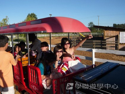 卑斯省英語文化交流營,學聯遊學團