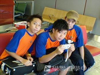 流動課室歐洲體驗營 (住宿Rotel 旅遊巴士),學聯遊學團
