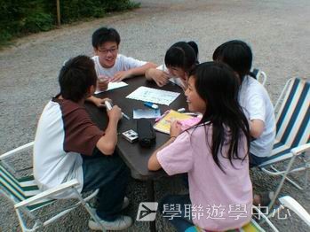 流動課室歐洲體驗營 (住宿Rotel 旅遊巴士),學聯遊學團