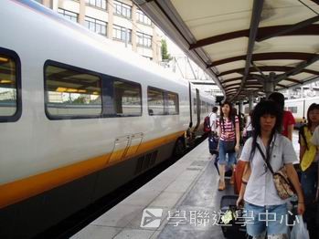 流動課室歐洲探索營 (住宿旅舍式營地),學聯遊學團