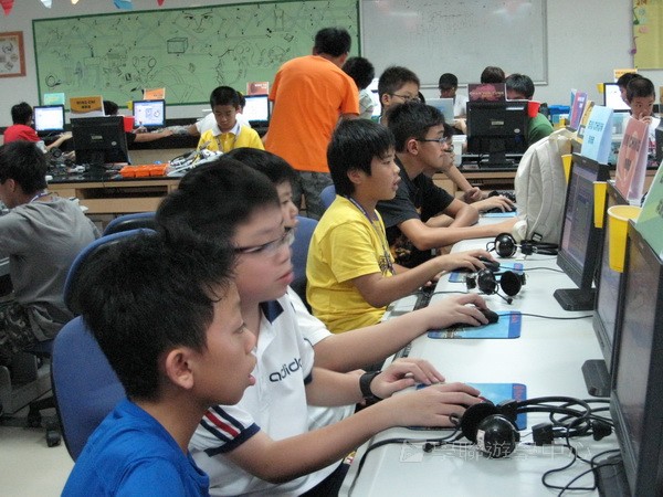 牛劍Cybercamps 英語科技夏令營,學聯遊學團
