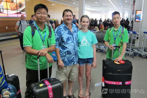 開恩茲友儕學習交流,學聯遊學團