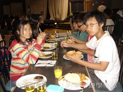 卑斯省英語文化交流營,學聯遊學團