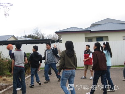 路多盧亞“魔戒”探奇英語,學聯遊學團